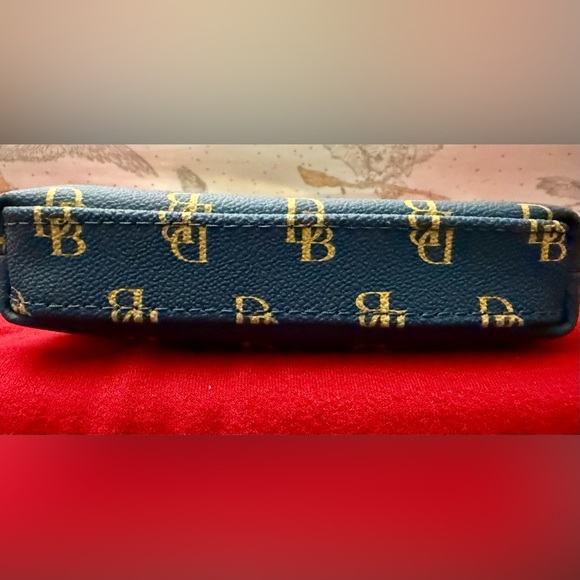 Dooney & Bourke Greta Coin purse - Picture 4 of 6